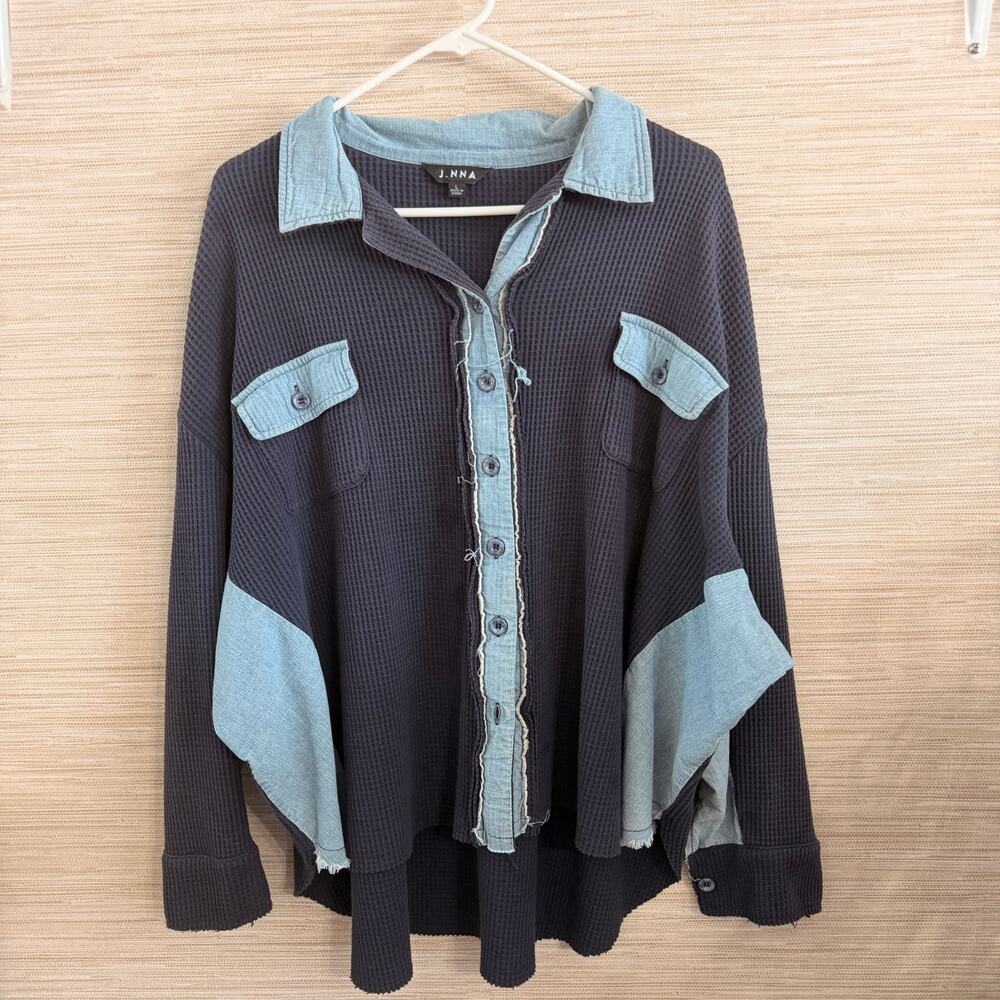 J. NNA waffle knit shacket with light denim contract accents women's L